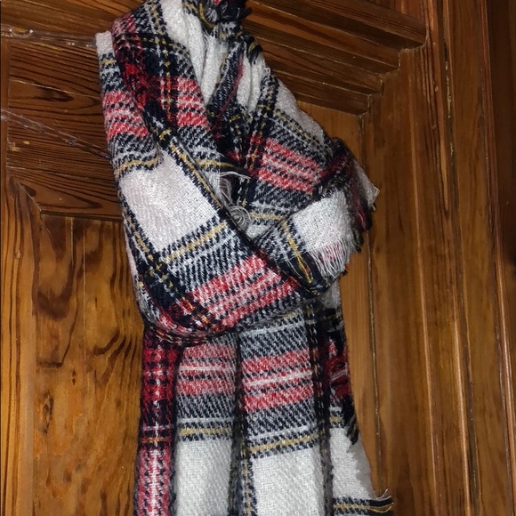 Scarf - Picture 3 of 4